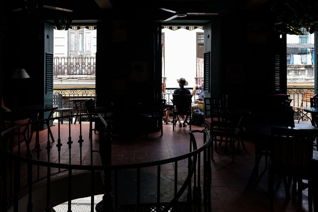 cuba-cafeoreillybalcony-2017-xpro2-xf16-vincenttam.jpg