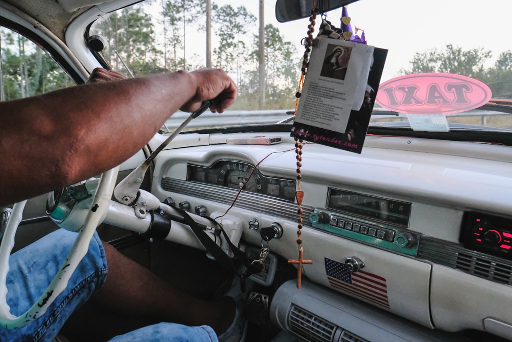 cuba-driving-2017-xpro2-xf16-vincenttam.jpg