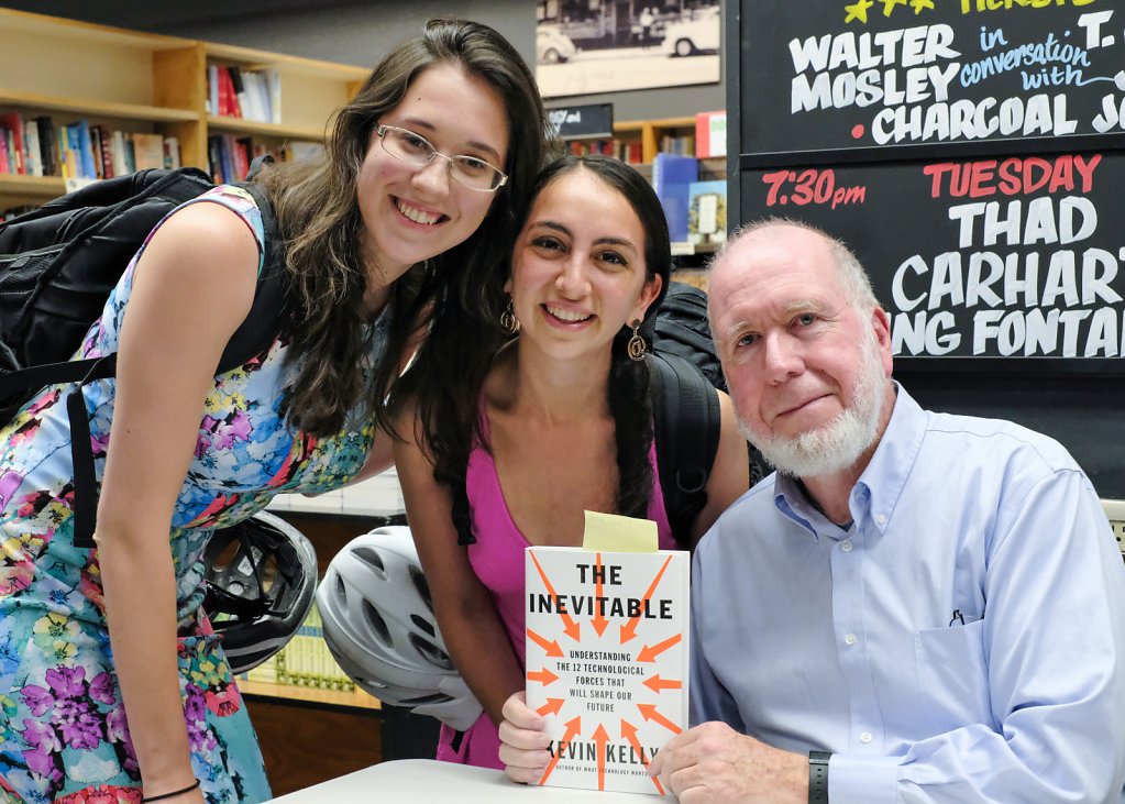 kevinkelly-keplersbooksigning-2016-xpro2-xf35-vincenttam.jpg
