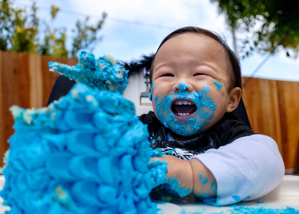 friends-juliancake-2016-x70-vincenttam.jpg